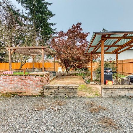 Cozy Coleman St. Cottage Bethel Exterior foto