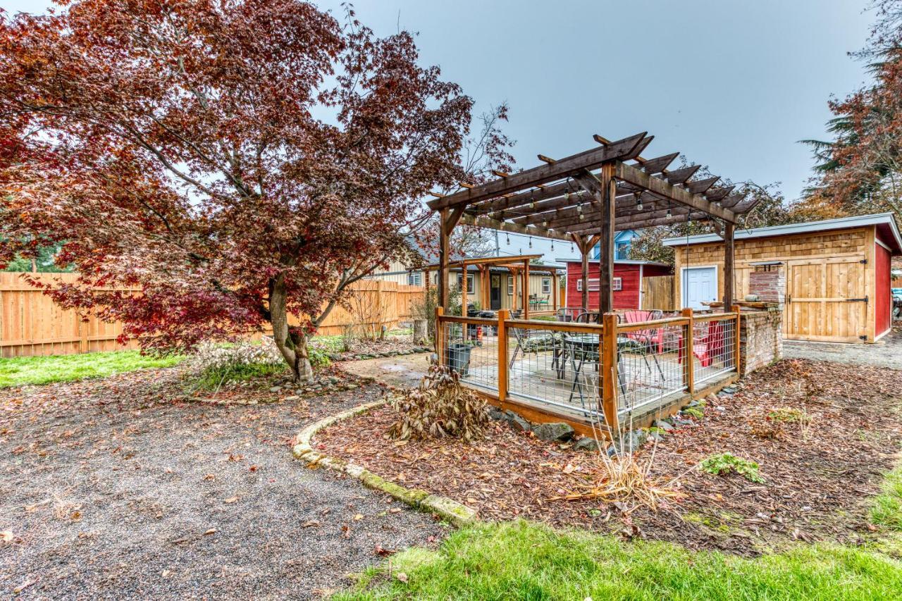 Cozy Coleman St. Cottage Bethel Exterior foto